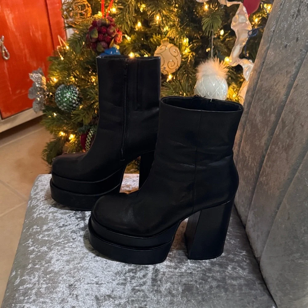 Steve Madden Black Platform Boots Size 7 - Picture 3 of 11